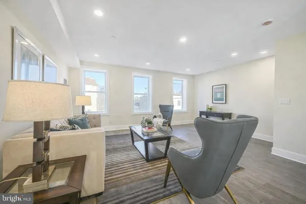 $4,395 | 3552 Warder Street Northwest, Unit 2, Washington, DC 20010