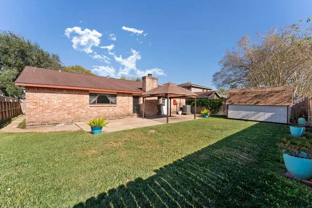 $205,000 | 10006 Wren Street, La Porte, TX 77571