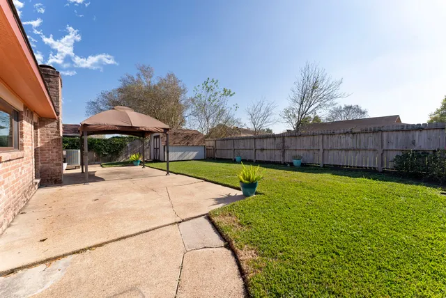 $205,000 | 10006 Wren Street, La Porte, TX 77571