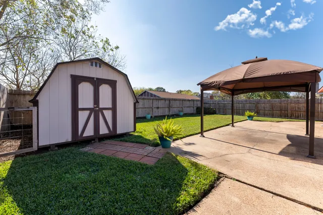 $205,000 | 10006 Wren Street, La Porte, TX 77571