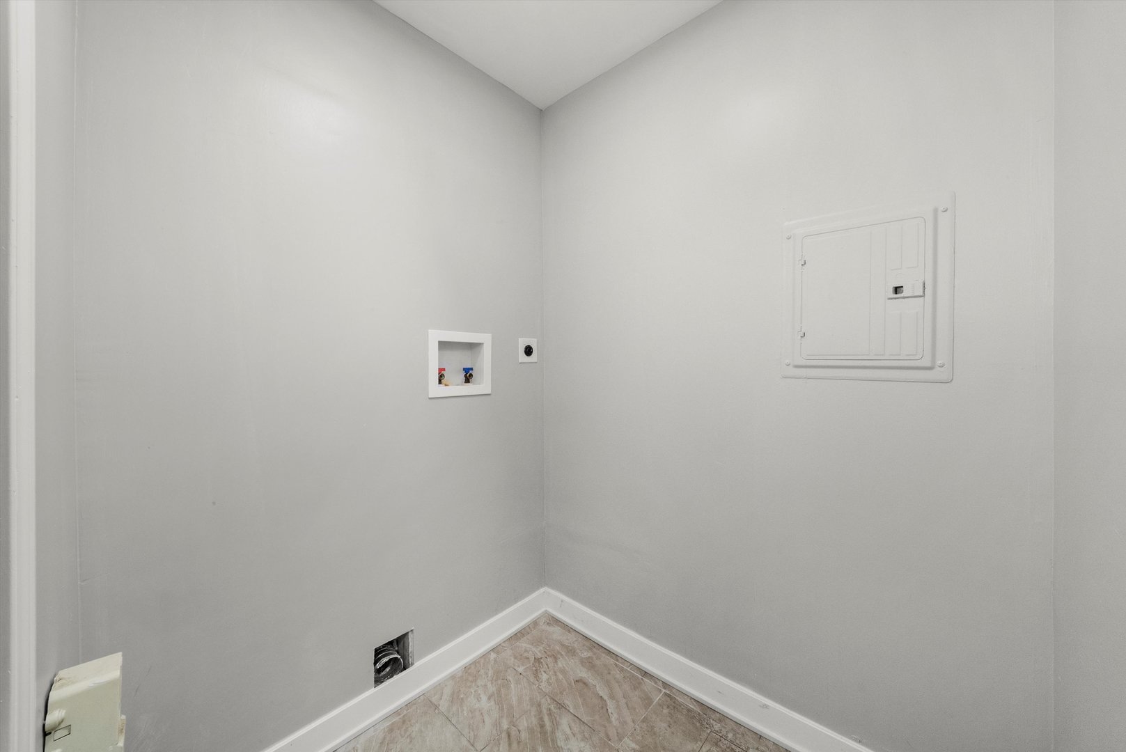 16333 Winchester Avenue Markham, IL 60428 - Photo 19 of 23 a view of small space