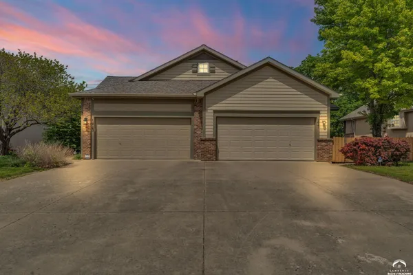 $320,000 | 1423 Legends Circle, Lawrence, KS 66049