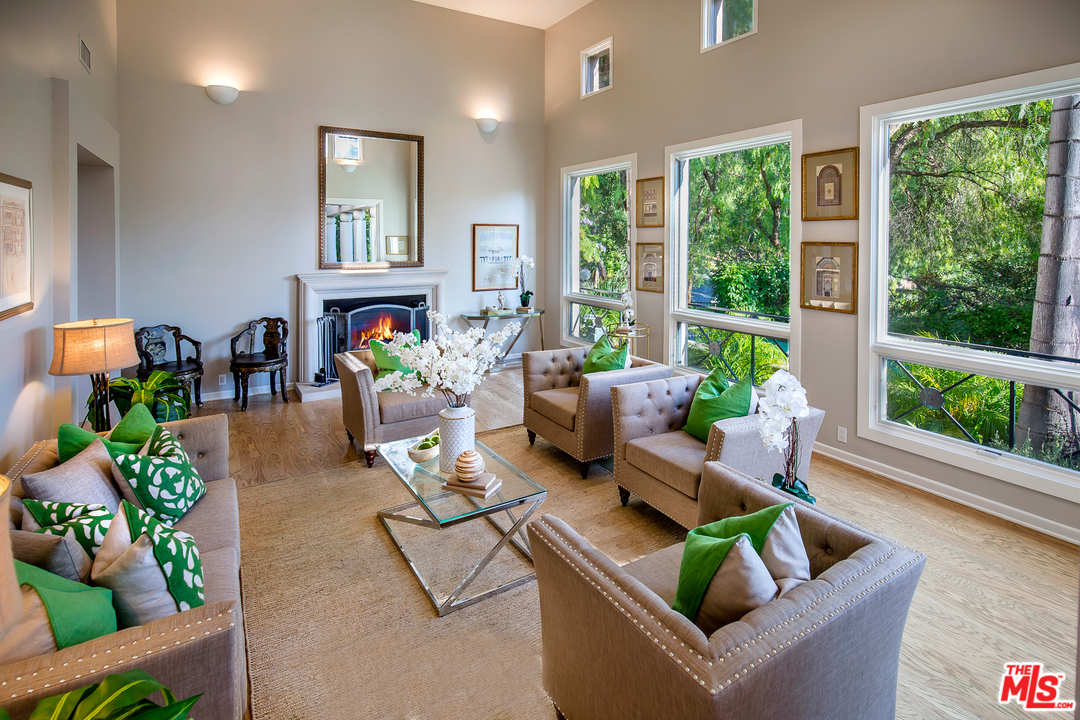 1265 Chateau Road Pasadena, CA 91105 - Photo 7 of 25