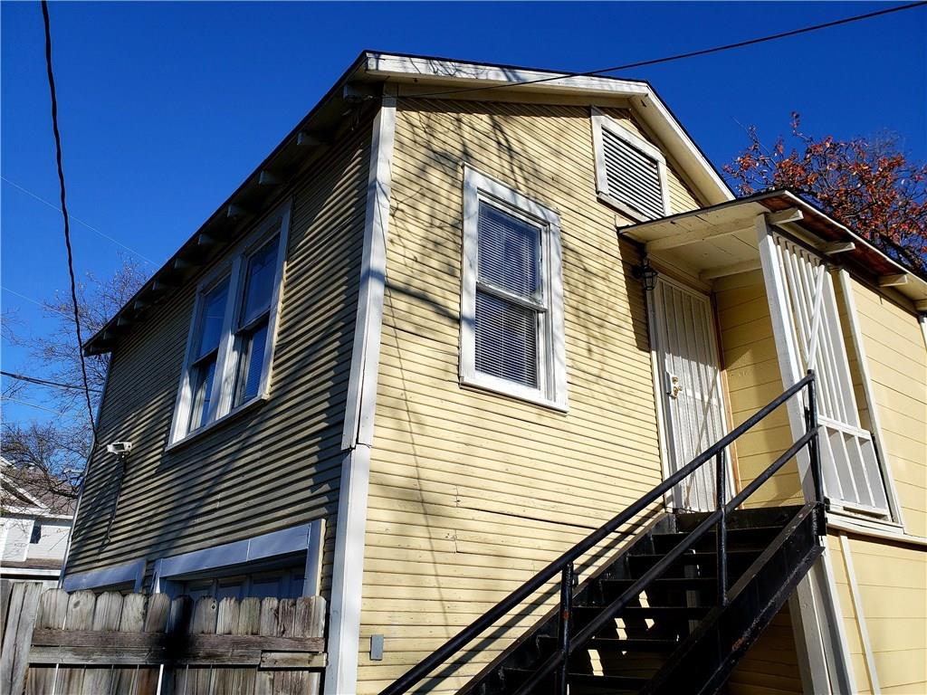 a view of a house with a door
