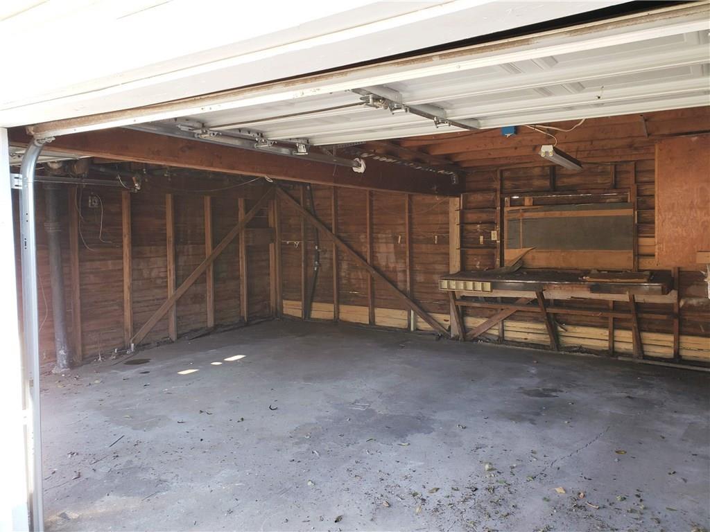 402 North Augusta Street Dallas, TX 75214 - Photo 11 of 11 a view of a room with racks on the wall