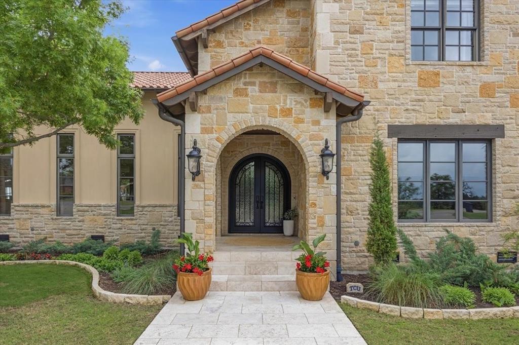 250 Falcon Ridge Aledo, TX 76008 - Photo 2 of 39