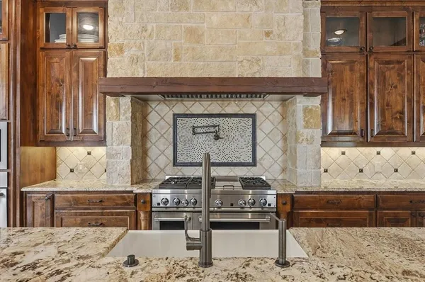 $3,590,000 | 250 Falcon Ridge, Aledo, TX 76008