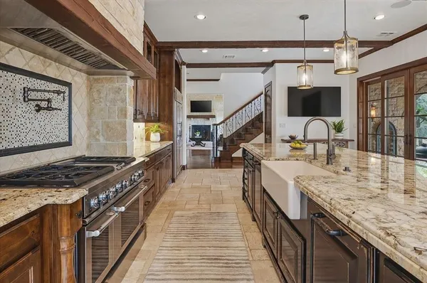 $3,590,000 | 250 Falcon Ridge, Aledo, TX 76008