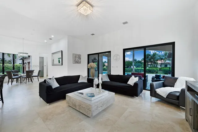 $2,000,000 | 19339 Southwest 80th Court, Cutler Bay, FL 33157