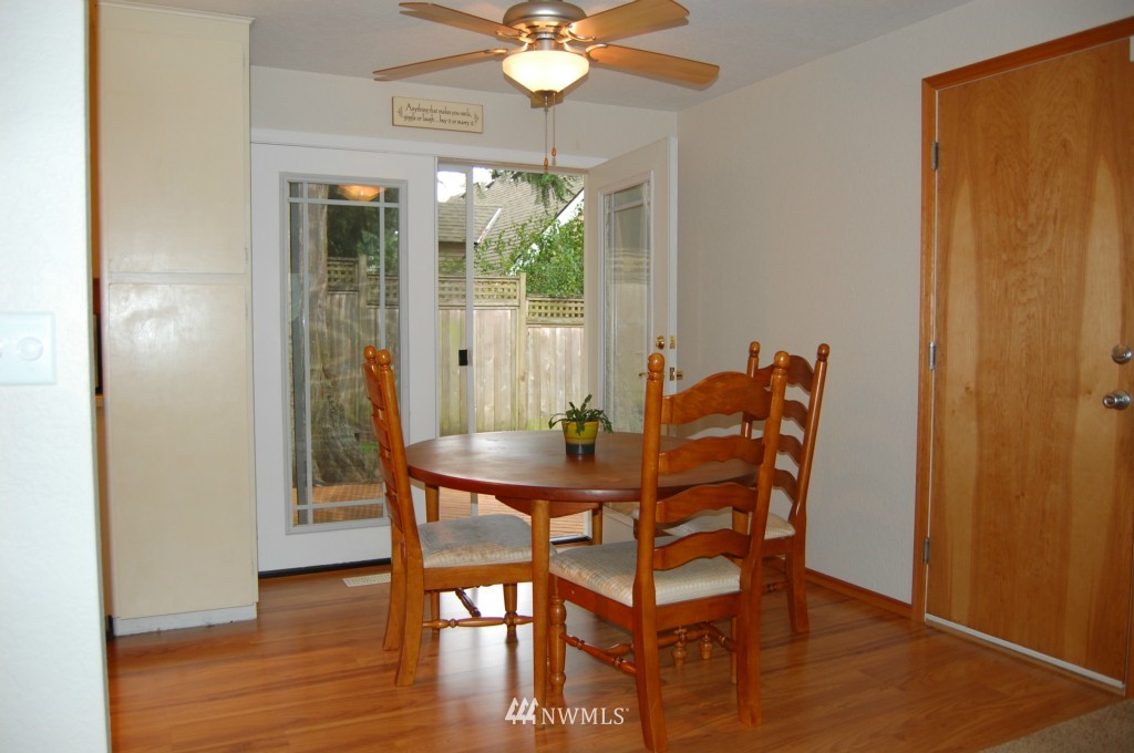 1704 170th Place Southeast Bothell, WA 98012 - Photo 2 of 12