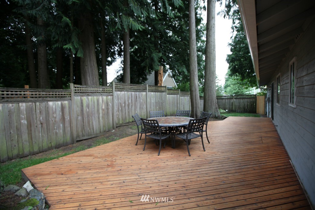 1704 170th Place Southeast Bothell, WA 98012 - Photo 11 of 12