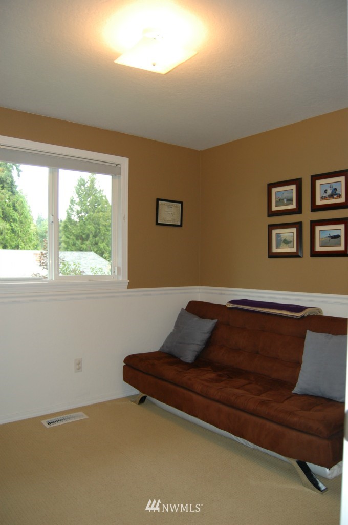 1704 170th Place Southeast Bothell, WA 98012 - Photo 9 of 12