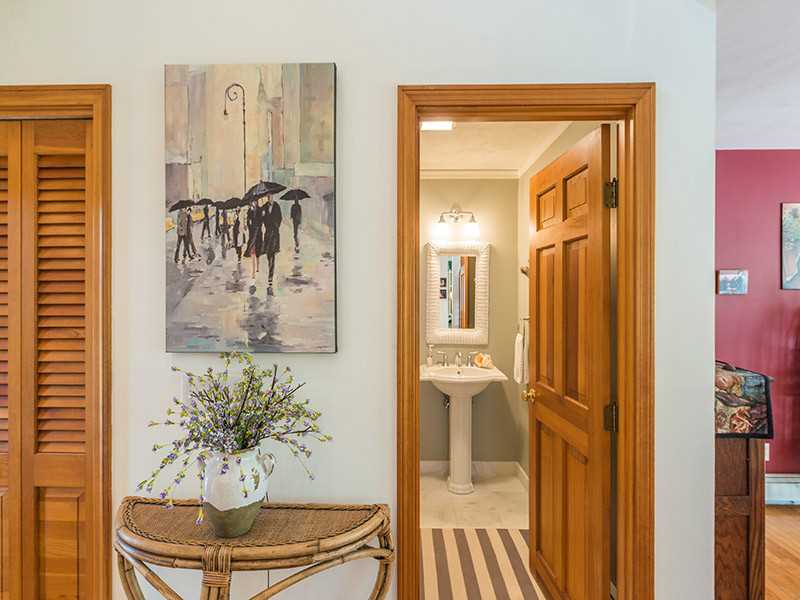 20 Shelldrake Road South Kingstown, RI 02879 - Photo 6 of 25 Bathroom.