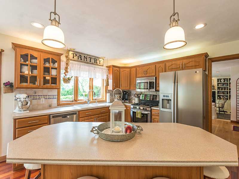 20 Shelldrake Road South Kingstown, RI 02879 - Photo 9 of 25 Executive Office/Suite.