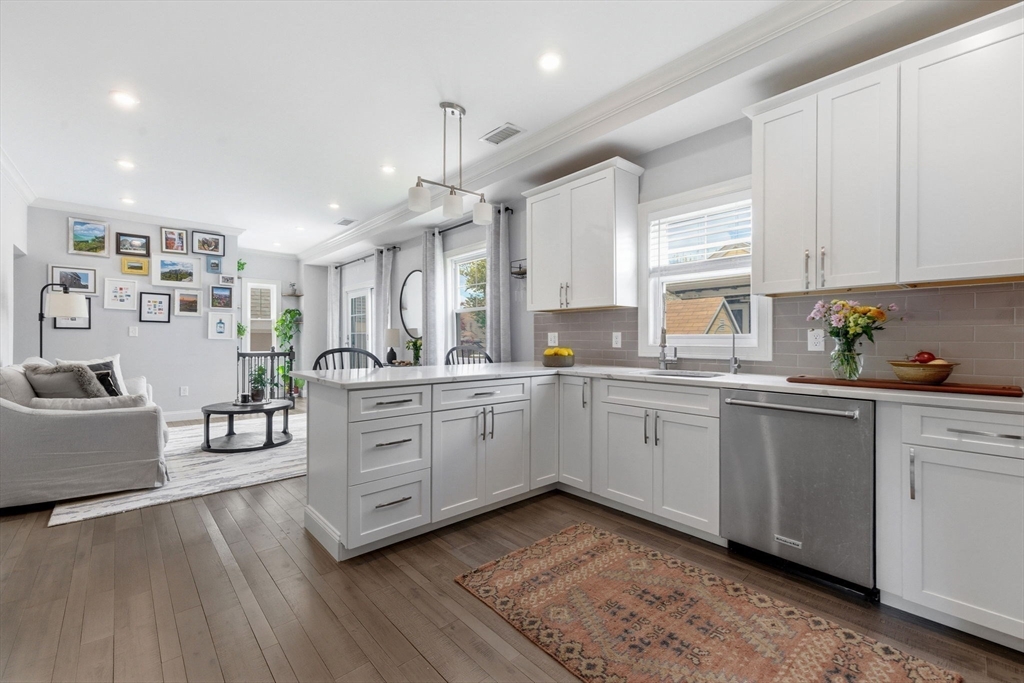 73 Bartlett Road, Unit 1 Winthrop, MA 02152 - Photo 6 of 32