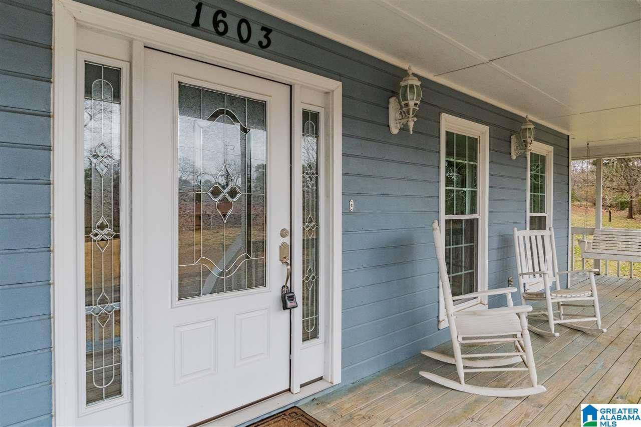 1603 Shannon Road Bessemer, AL 35022 - Photo 2 of 34
