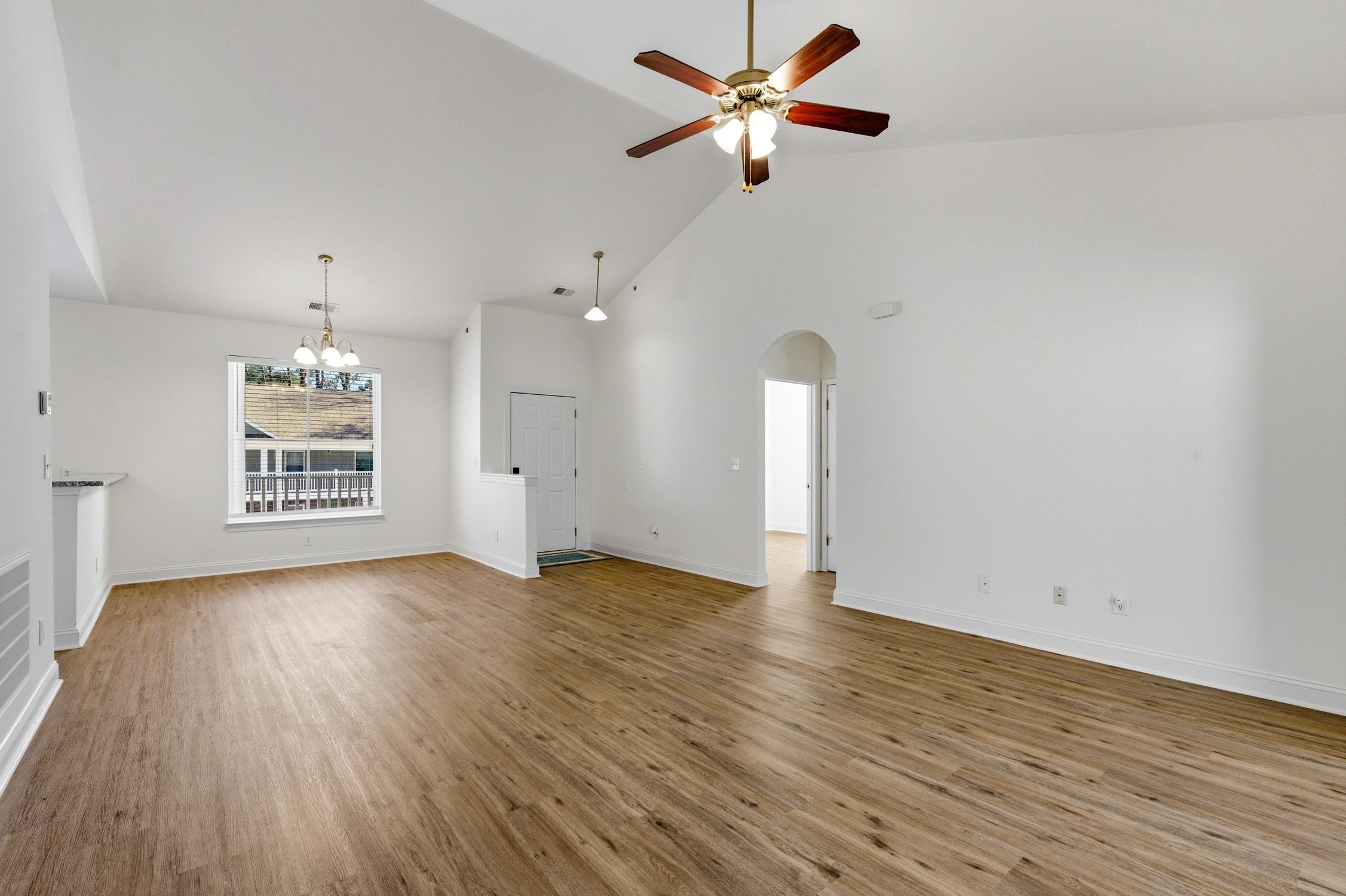 50 Turning Stone Boulelvard, Unit 5 Murrells Inlet, SC 29576 - Photo 4 of 16