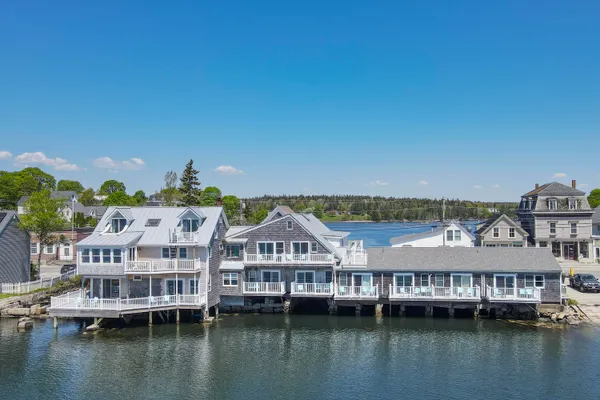 $1,495,000 | 15 Main Street, Vinalhaven, ME 04863