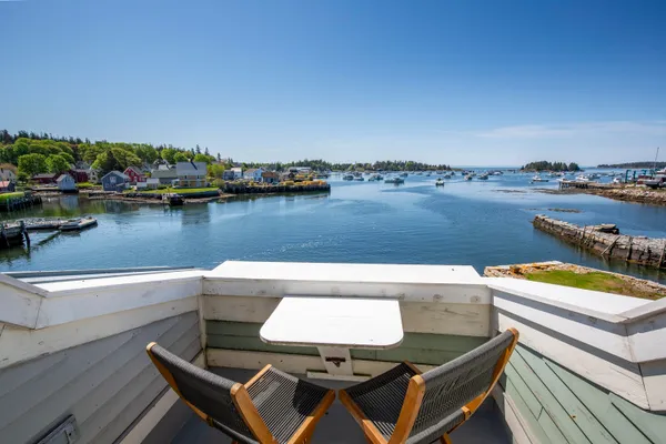 $1,495,000 | 15 Main Street, Vinalhaven, ME 04863