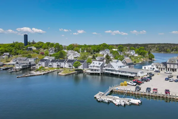 $1,495,000 | 15 Main Street, Vinalhaven, ME 04863