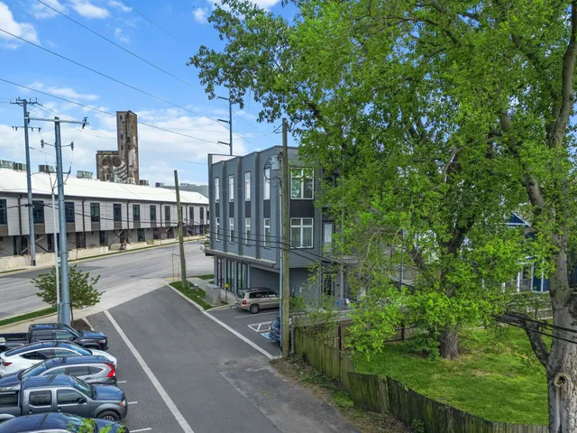 $389,900 | 1505 54th Avenue North, Unit 302, Nashville, TN 37209