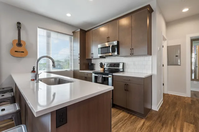 $389,900 | 1505 54th Avenue North, Unit 302, Nashville, TN 37209