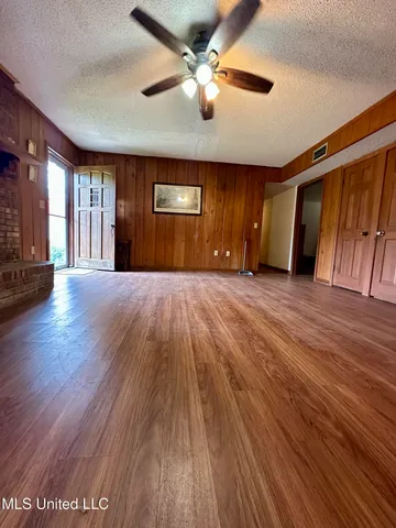 $174,900 | 172 Cherry Avenue, New Hebron, MS 39140