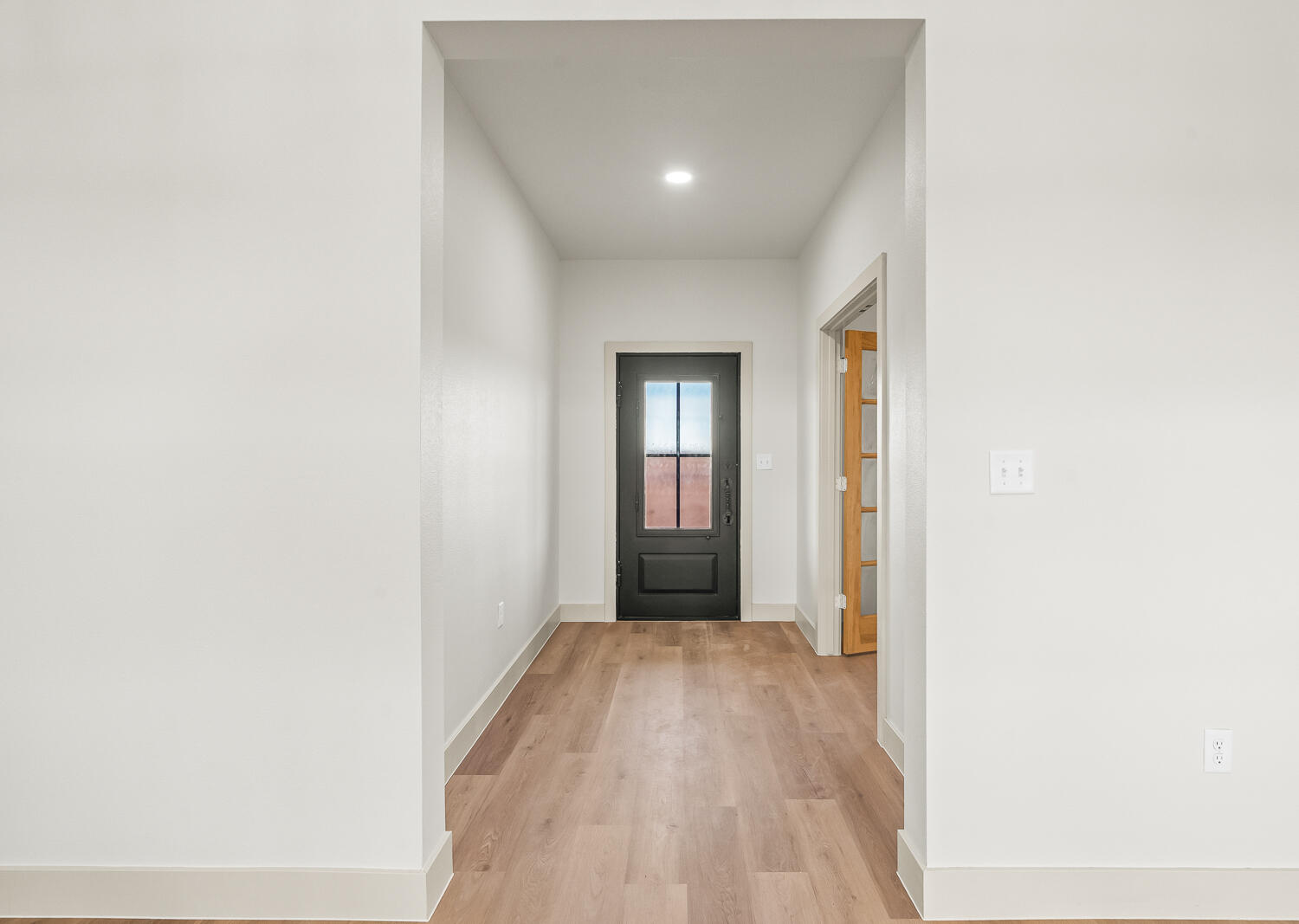5603 County Road 6100 Lubbock, TX 79415 - Photo 14 of 46 a view of livingroom with window