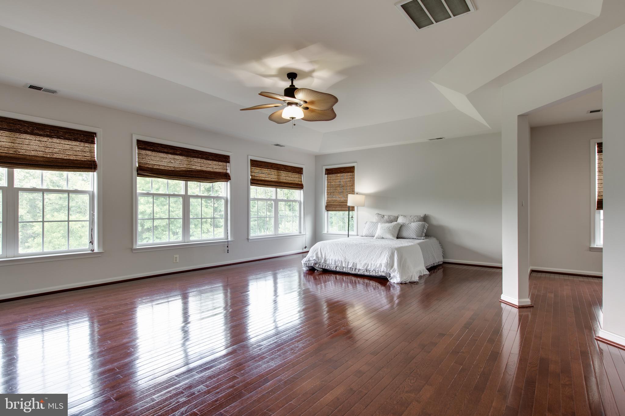 2016 Myrtlewood Road Baltimore, MD 21209 - Photo 34 of 67 Primary bedroom