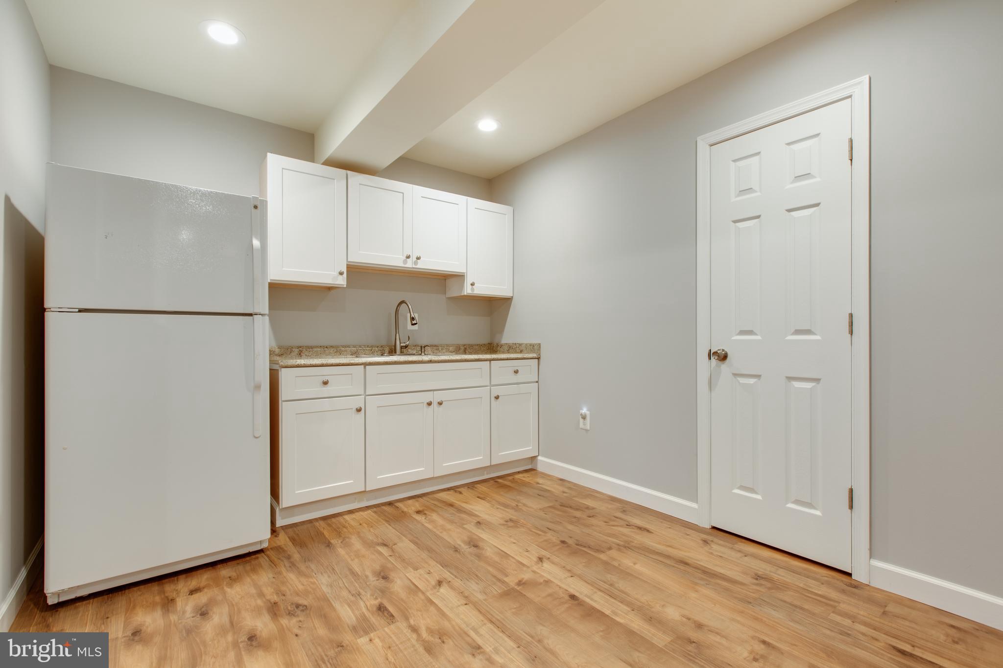 2016 Myrtlewood Road Baltimore, MD 21209 - Photo 55 of 67 Beautiful Wet-bar for entertainment/ guests