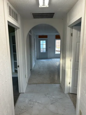 $63,000 | 117 North Vermilion Street, Potomac, IL 61865