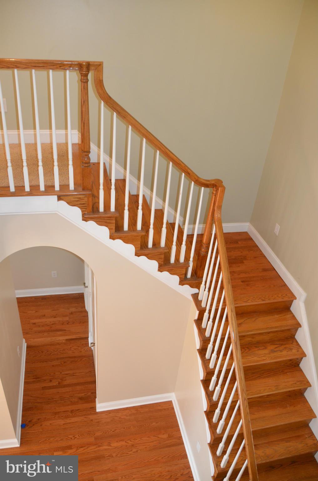 22322 Dragoon Road Lignum, VA 22726 - Photo 16 of 28 HARDWOOD STAIRWAY