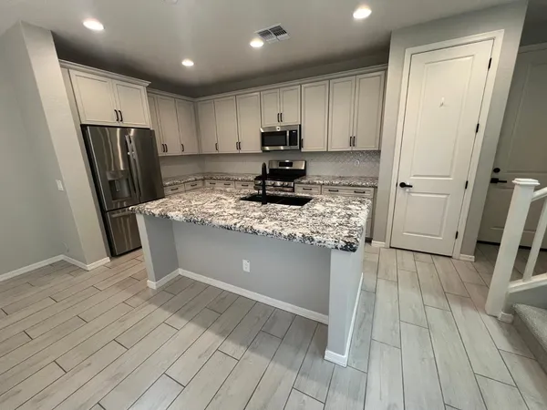 $2,600 | 4289 East Jones Street, Gilbert, AZ 85295