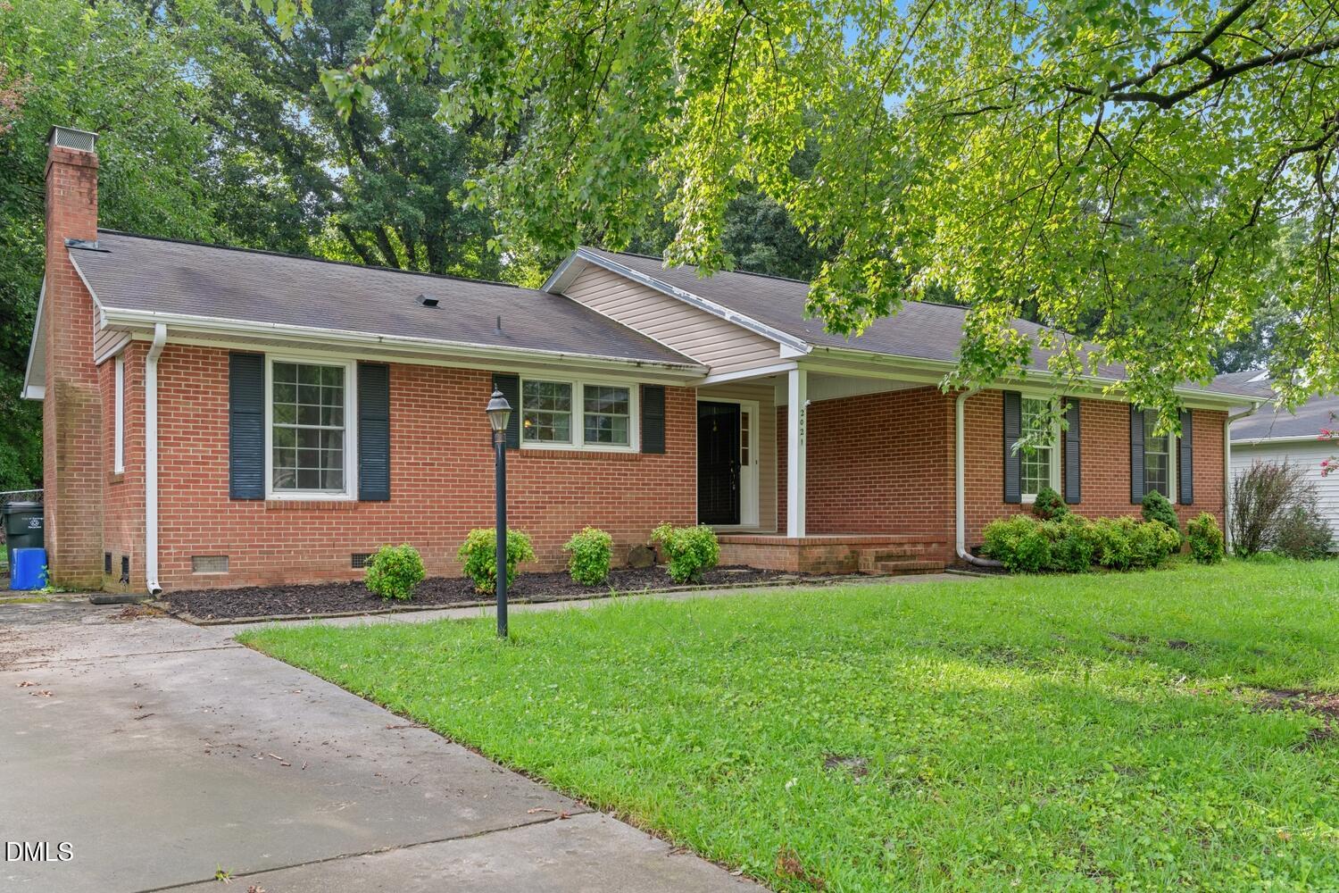 2021 Fox Run Road Burlington, NC 27215 - Photo 3 of 32 3