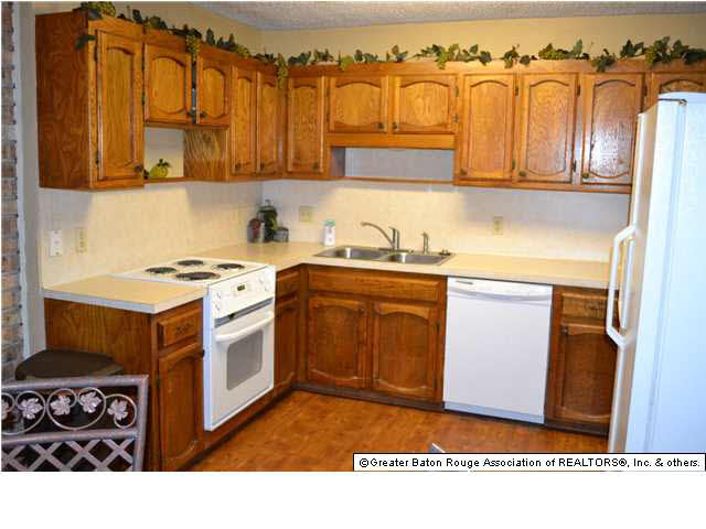 8835 Pecan Tree Drive Baton Rouge, LA 70810 - Photo 4 of 12