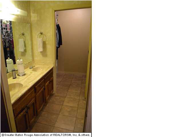 8835 Pecan Tree Drive Baton Rouge, LA 70810 - Photo 6 of 12