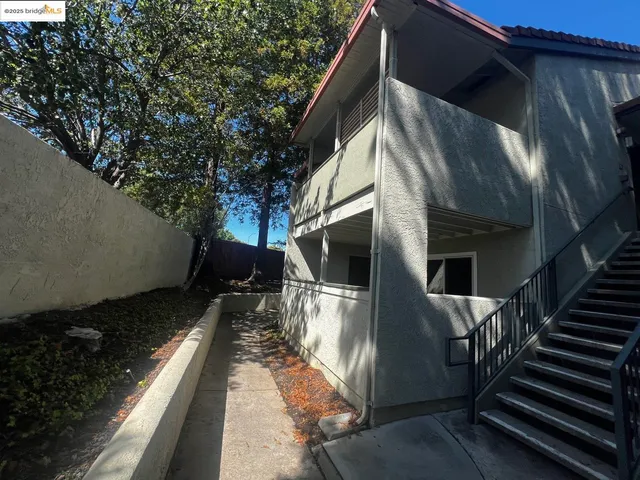$315,000 | 1505 Kirker Pass Road, Unit 170, Concord, CA 94521