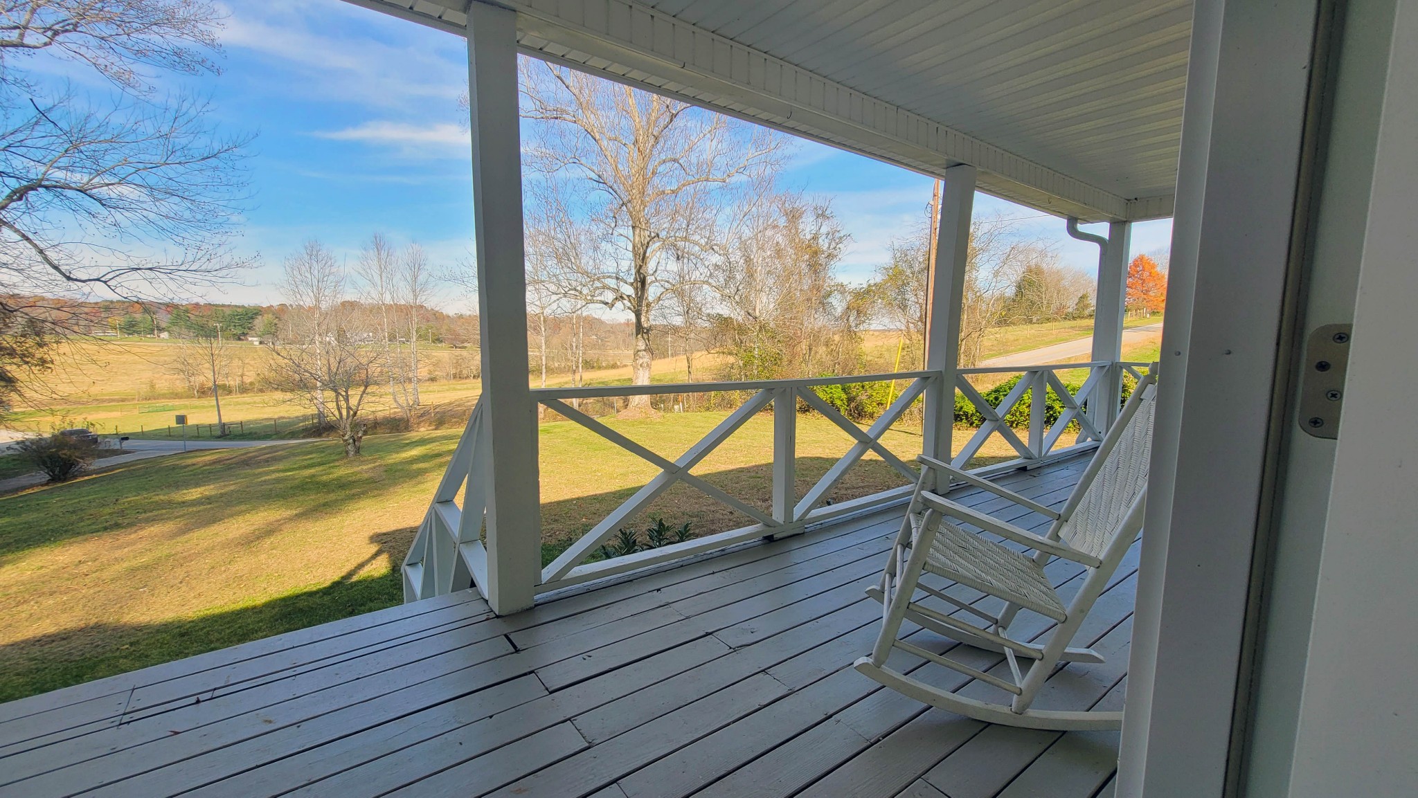 3149 Old Well Road Morrison, TN 37357 - Photo 4 of 43 a view of an ocean from a balcony
