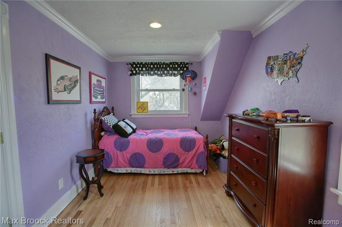 175 North Adams Road Birmingham, MI 48009 - Photo 24 of 37 3rd_Bedroom.jpg