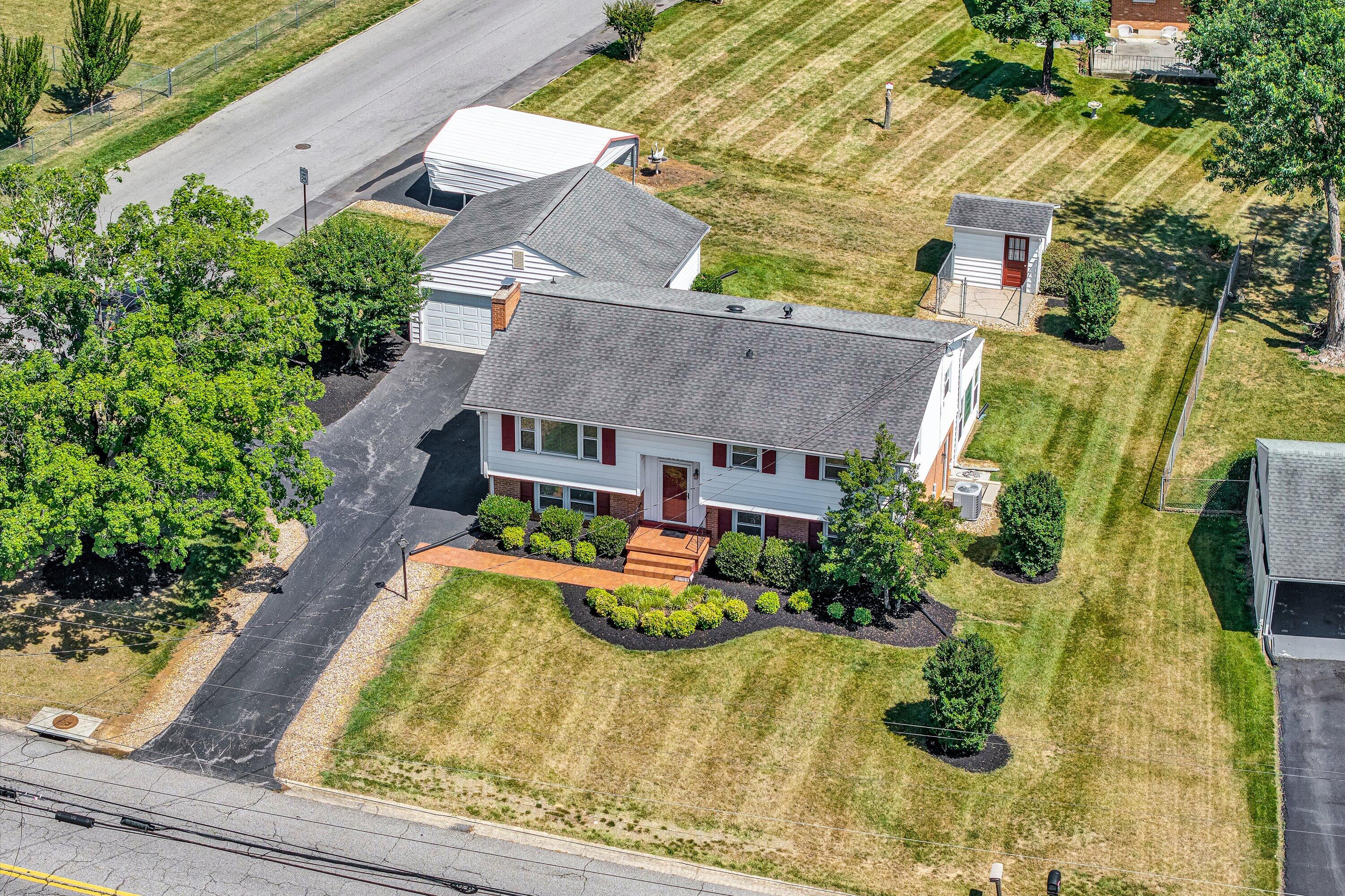 5602 Green Ridge Road Northwest Roanoke, VA 24019 - Photo 1 of 38 01-DJI_20260610153604_0040