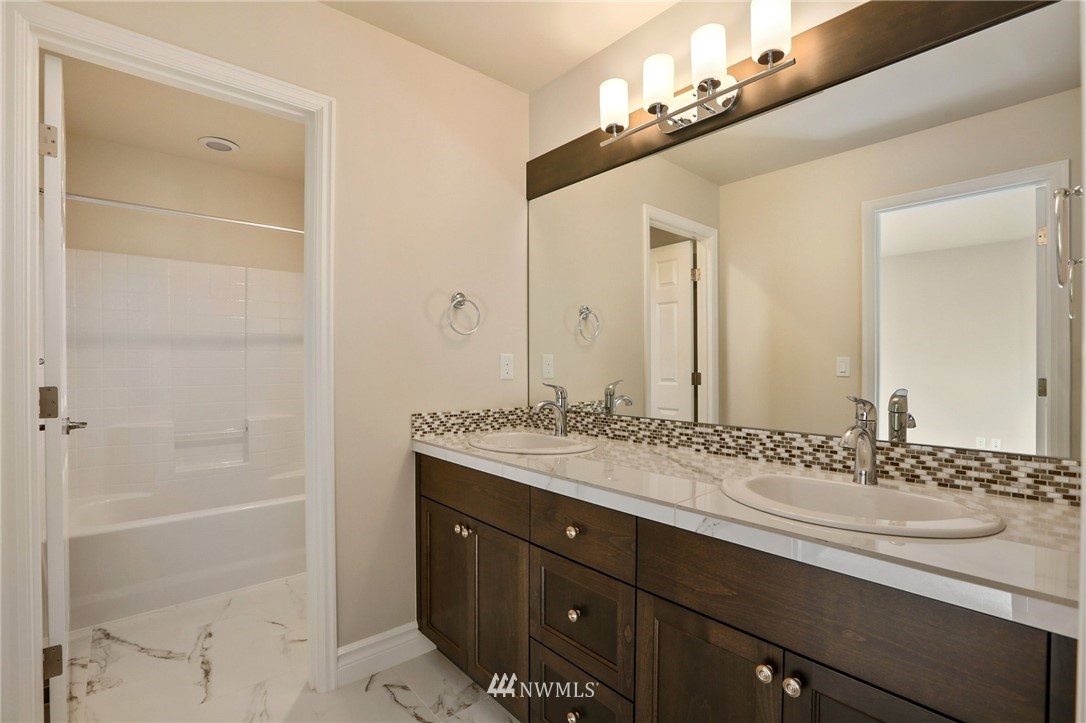 20217 85th Place Northeast Bothell, WA 98011 - Photo 32 of 39