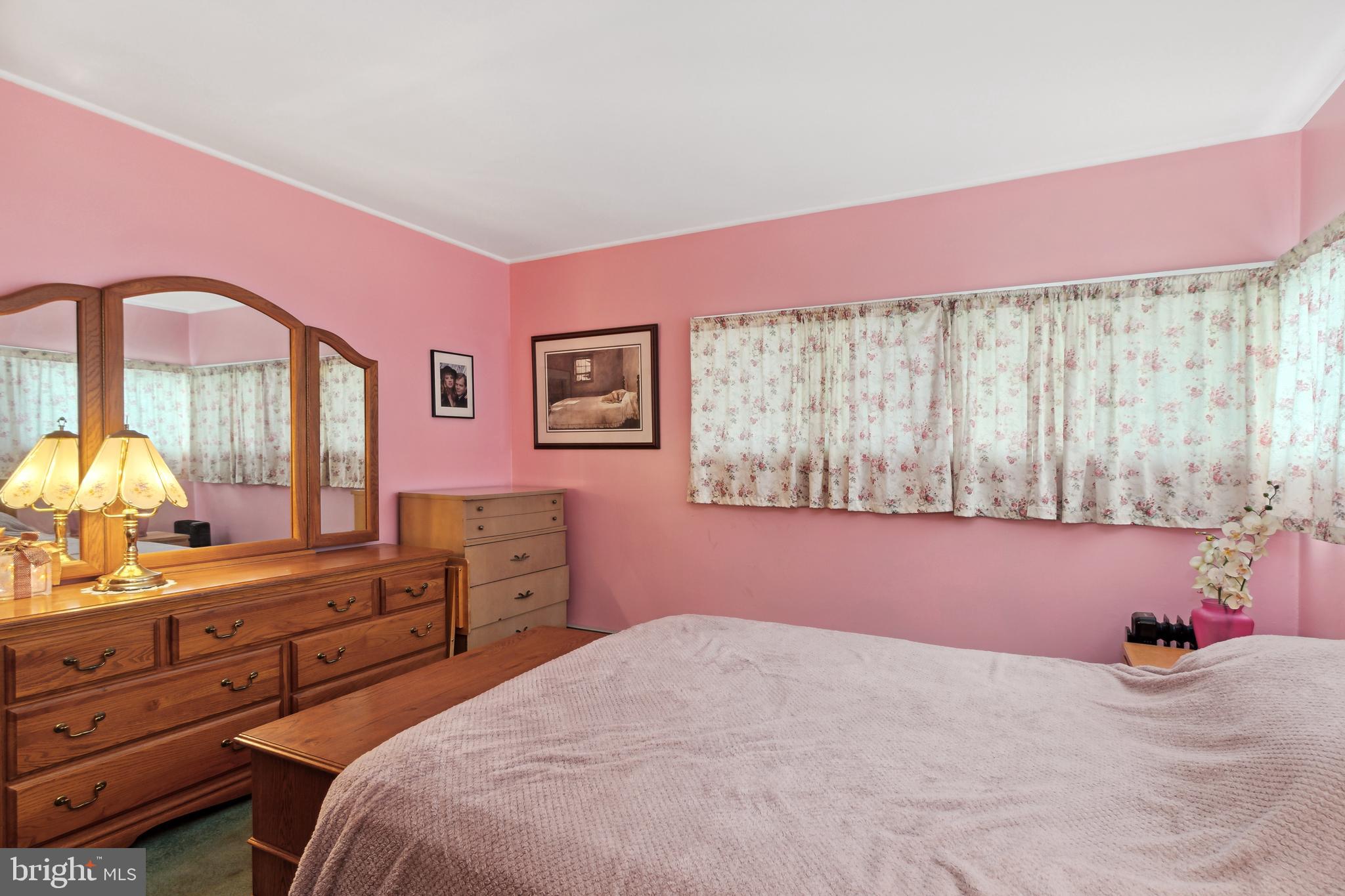 54 Lakeside Drive Levittown, PA 19054 - Photo 17 of 29 1st Bedroom