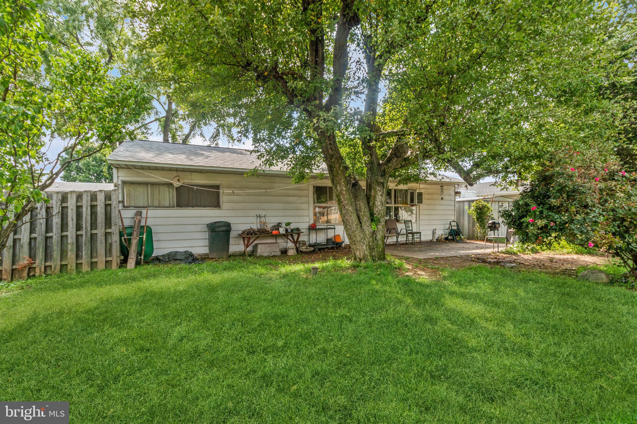 54 Lakeside Drive Levittown, PA 19054 - Photo 23 of 29 Backyard