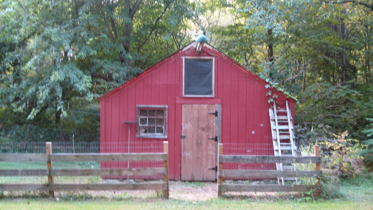 48 Mill Road Stamford, VT 05352 - Photo 8 of 11 a view of a house with a yard