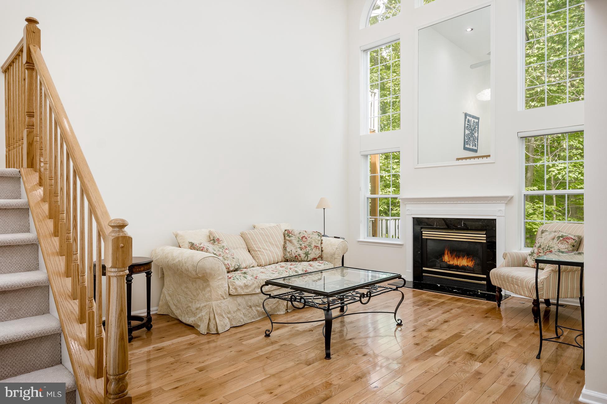 31 McComb Road Princeton, NJ 08540 - Photo 5 of 25 Living room.