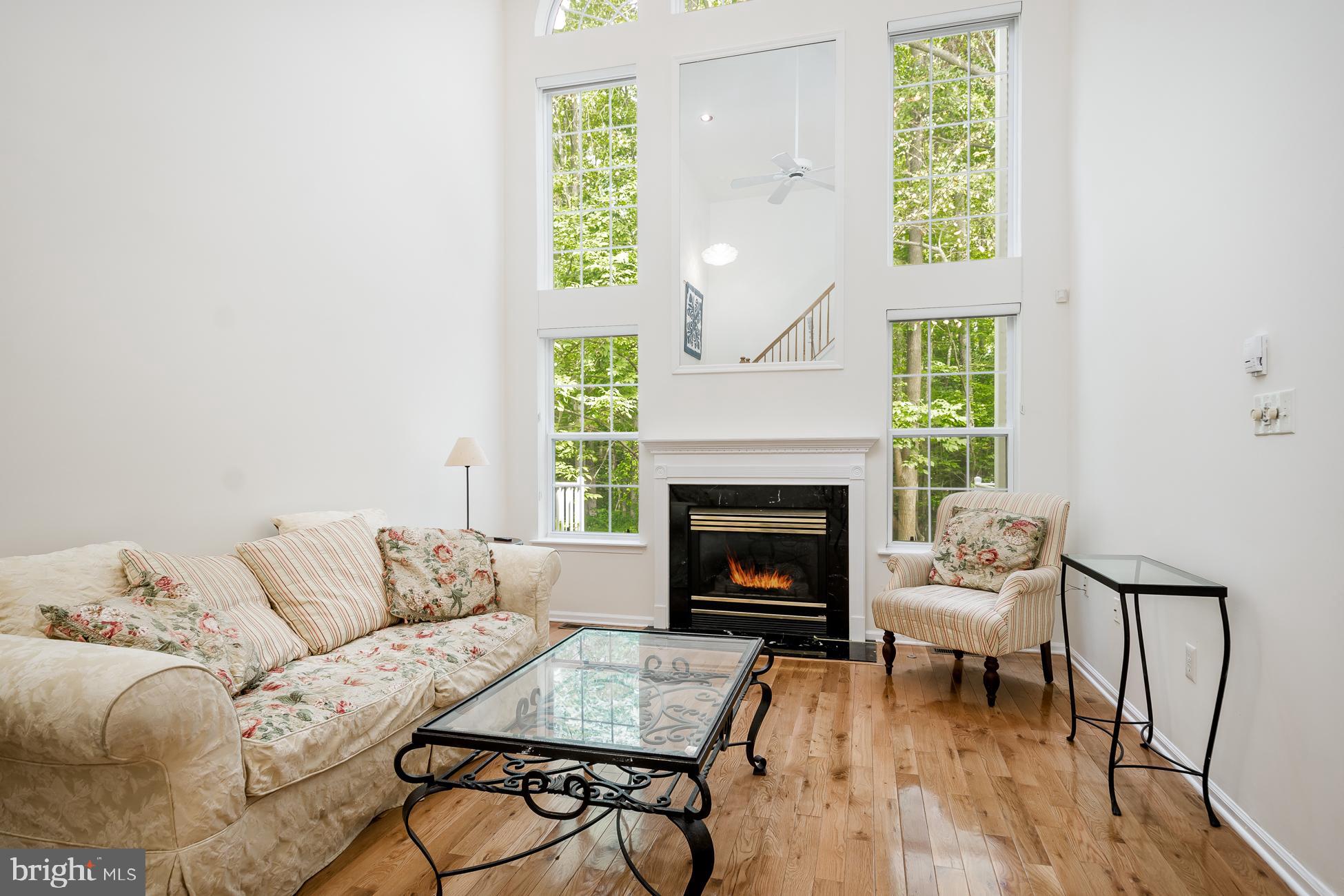 31 McComb Road Princeton, NJ 08540 - Photo 6 of 25 Living room.