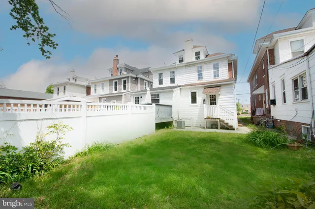 a view of building with garden