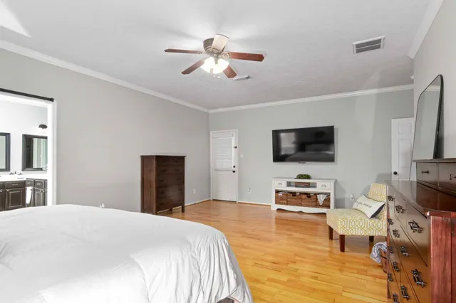 $489,900 | 4311 Green Tree Court, Pasadena, TX 77505