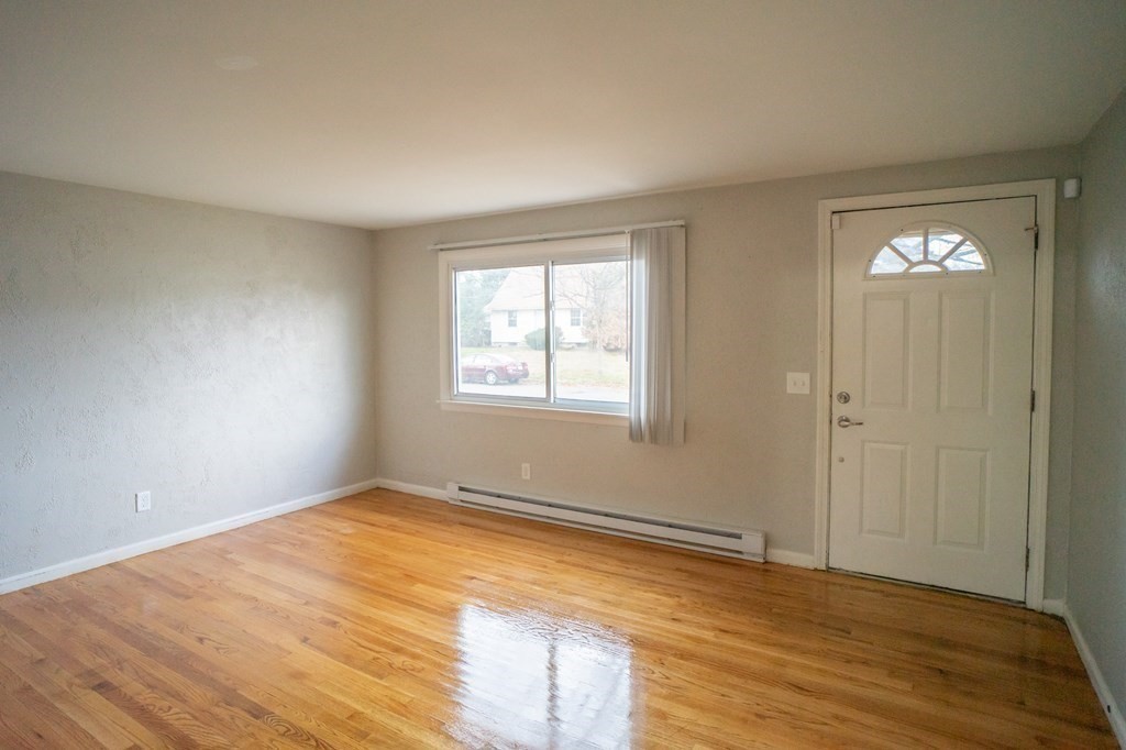 16 Partridge Drive Springfield, MA 01119 - Photo 5 of 27