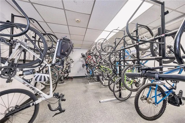 $410,000 | 320 Fort Duquesne Boulevard, Unit 19L, Pittsburgh, PA 15222